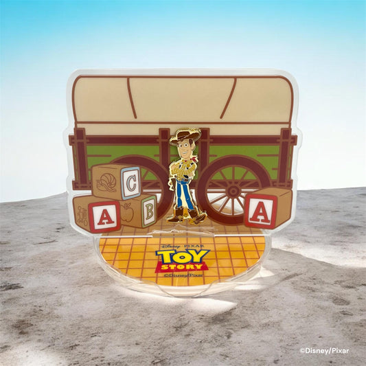 飾れるピンズ TOY STORY ウッディ