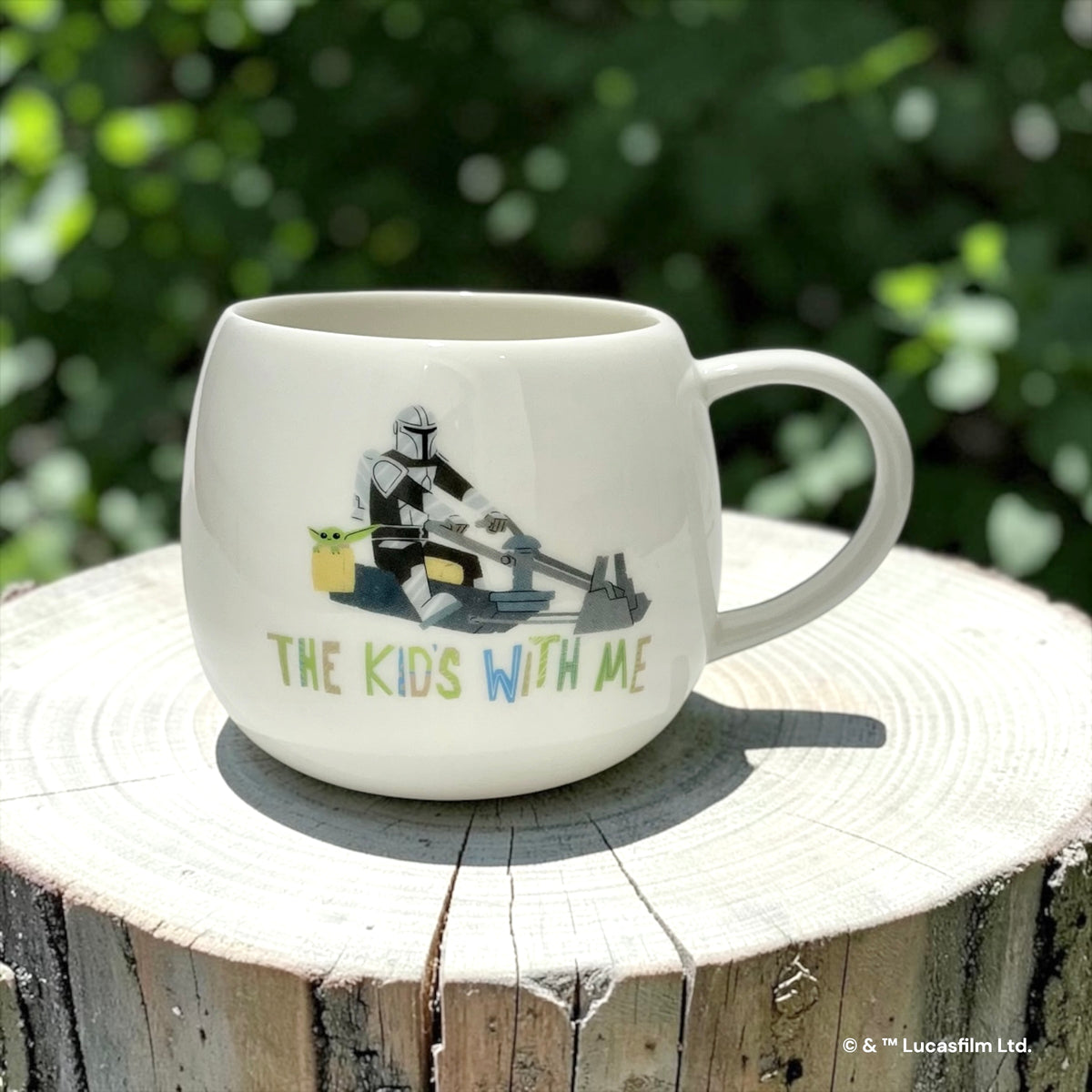 マグカップ　THE KIDS WITH ME　マンダロリアン＆グローグー