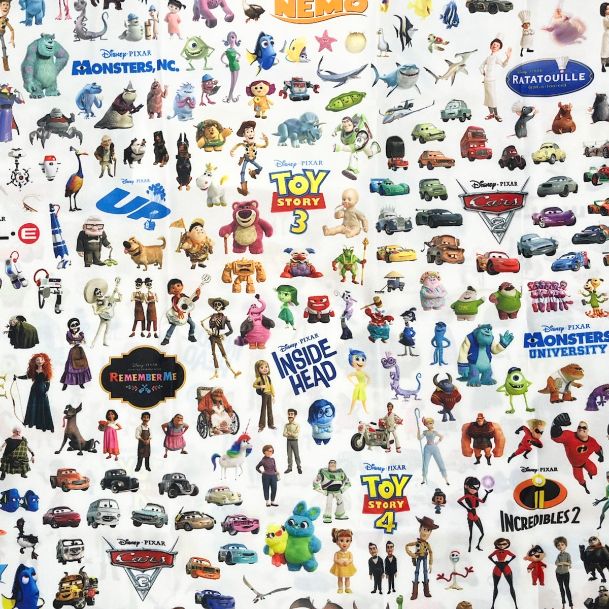 プレミアムアートバッグ　ピクサーキャラクター大集合　L