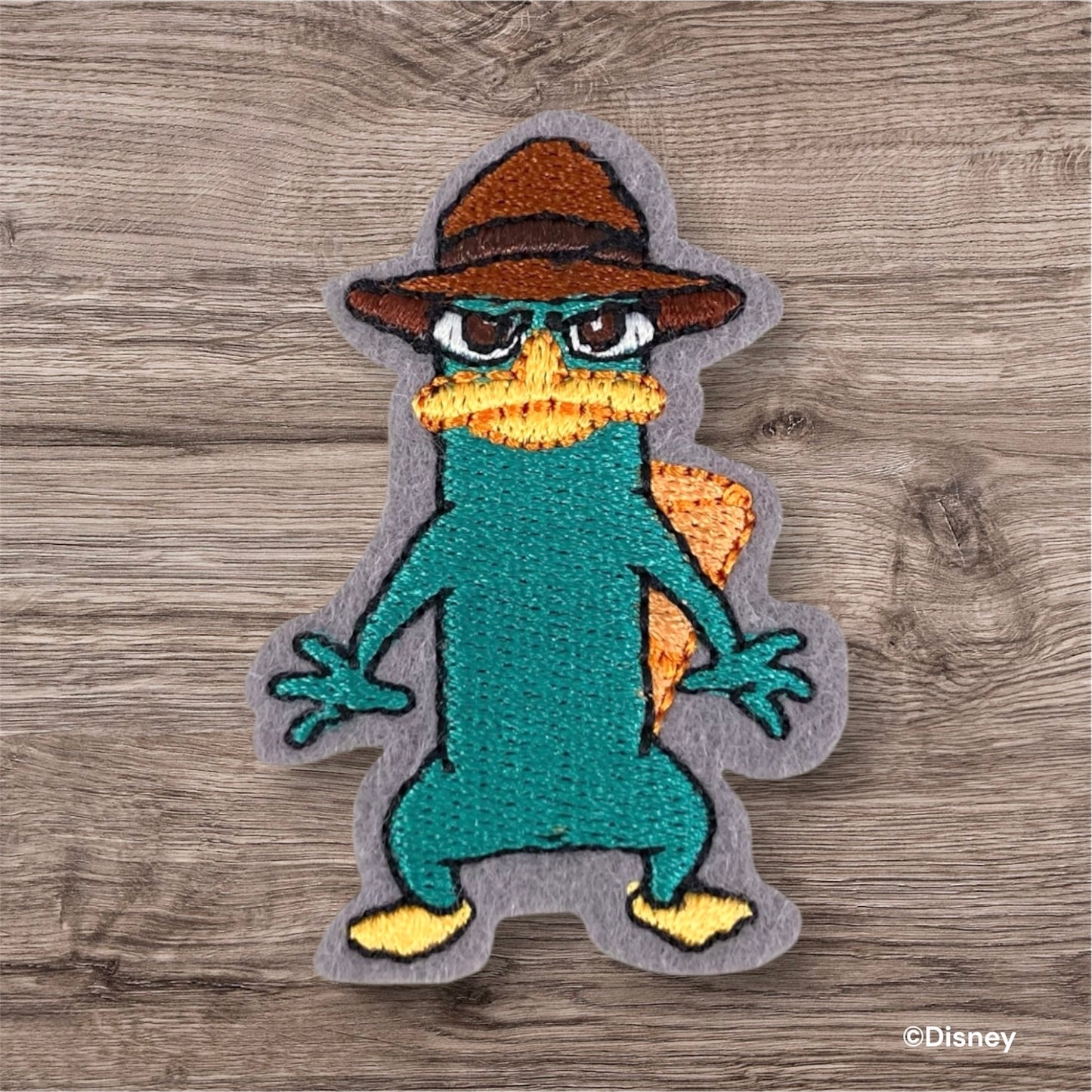 刺繍ワッペン　フィニアスとファーブ　エージェント P　1