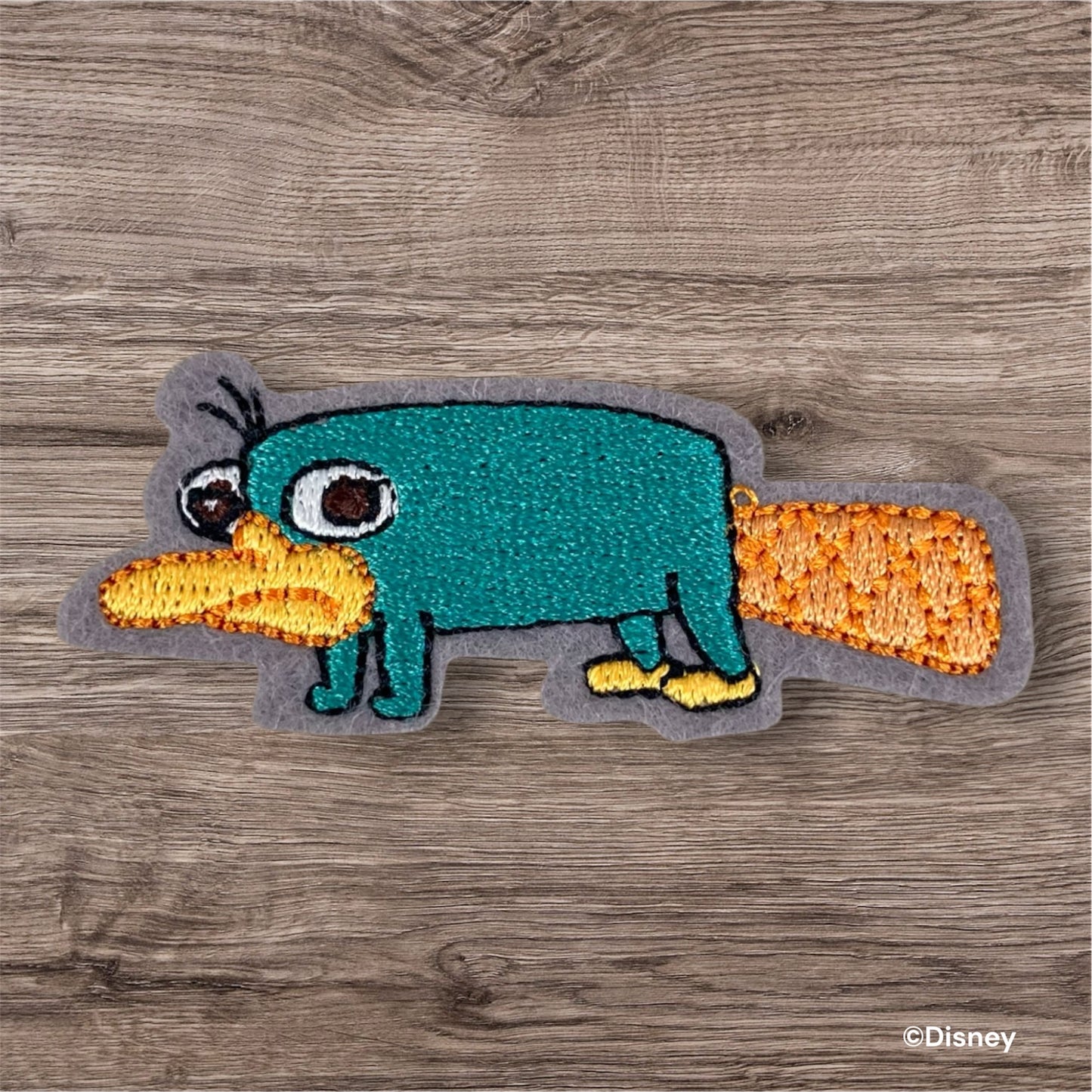 刺繍ワッペン　フィニアスとファーブ　エージェント P　2