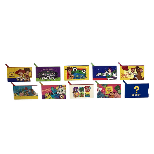 【1BOX 10個入り】シークレットフラットミニポーチ　トイ・ストーリー5