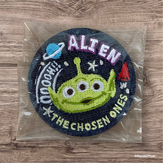 【見えてるブラインド商品】デニム刺繍缶バッジ　エイリアン