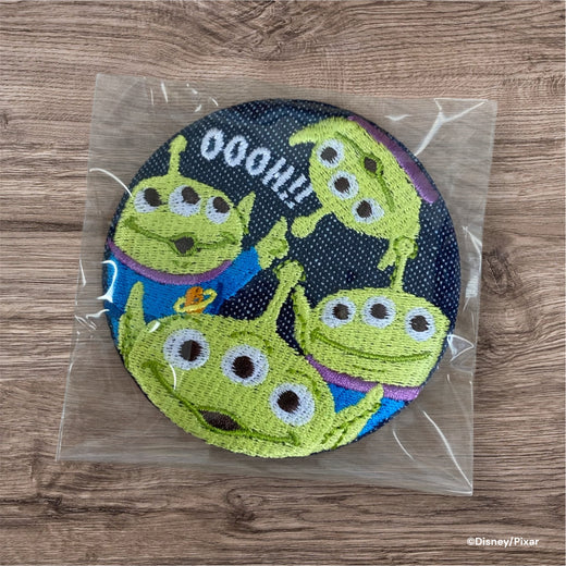 【見えてるブラインド商品】デニム刺繍缶バッジ　エイリアンズ